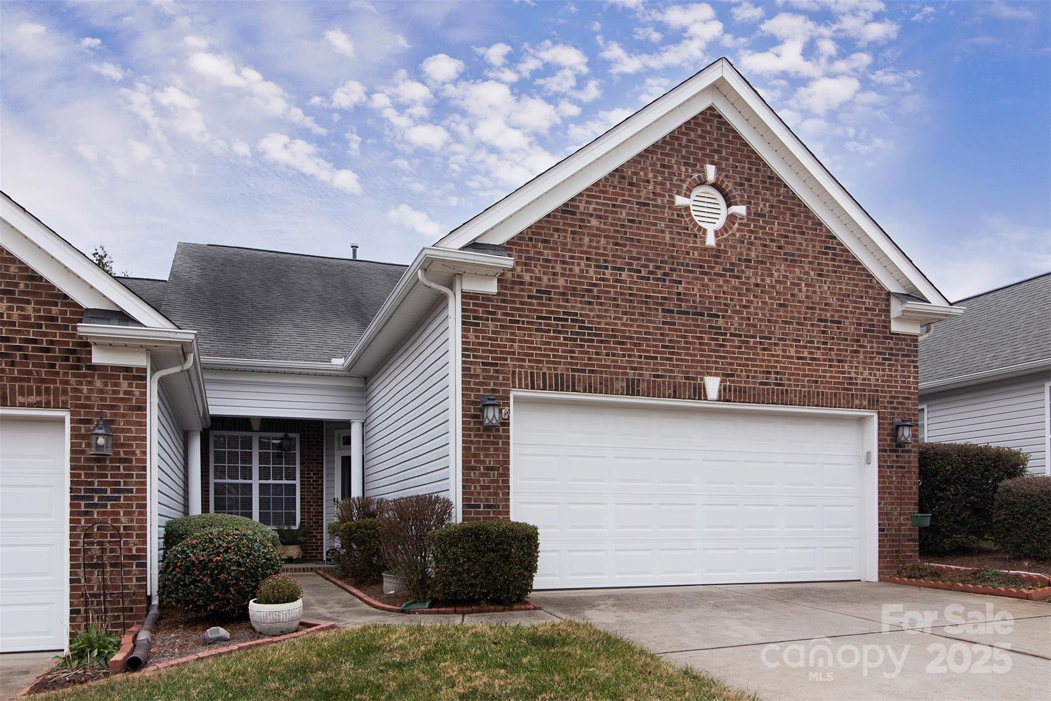 215 Garnet Court, Fort Mill, SC. property listing photo