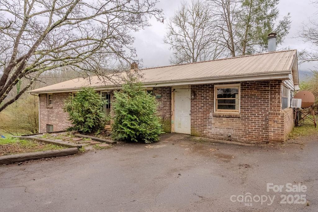 170 Clifton Avenue, Bryson City, NC. property listing photo