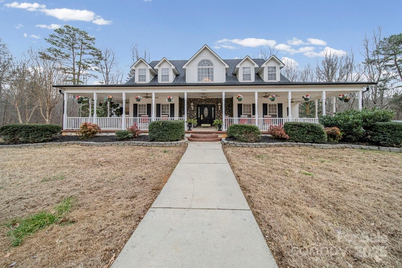 6650 Dellwood Drive, Kannapolis, NC - 3 beds, 4.5 baths, 3,741 sqft - $899,900
