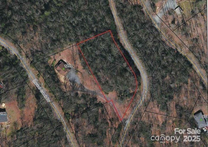 000 Wash Freeman Road Apt 14, Hendersonville, NC -  - $42,000