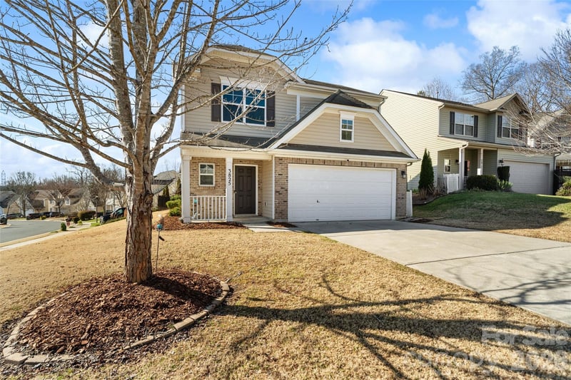 3825 Quay Court, Gastonia, NC - 4 beds, 2.5 baths, 1,822 sqft - $362,000