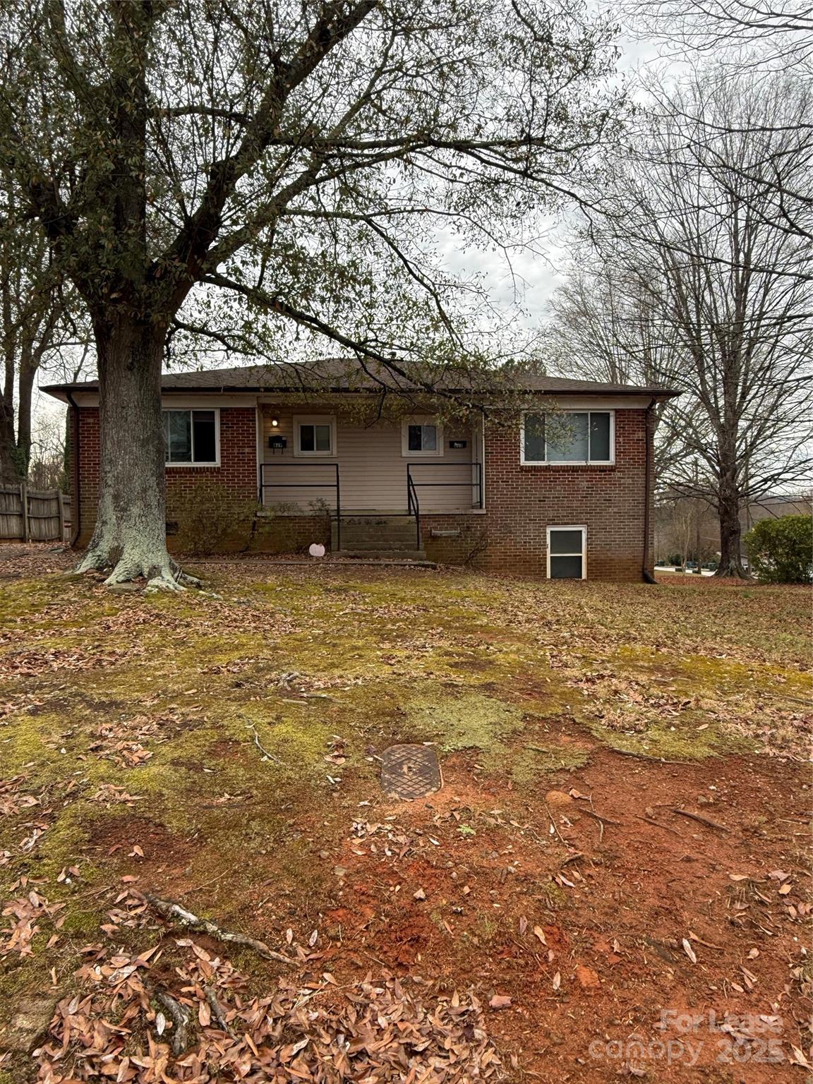 833 4th Avenue SW, Hickory, NC. property listing photo