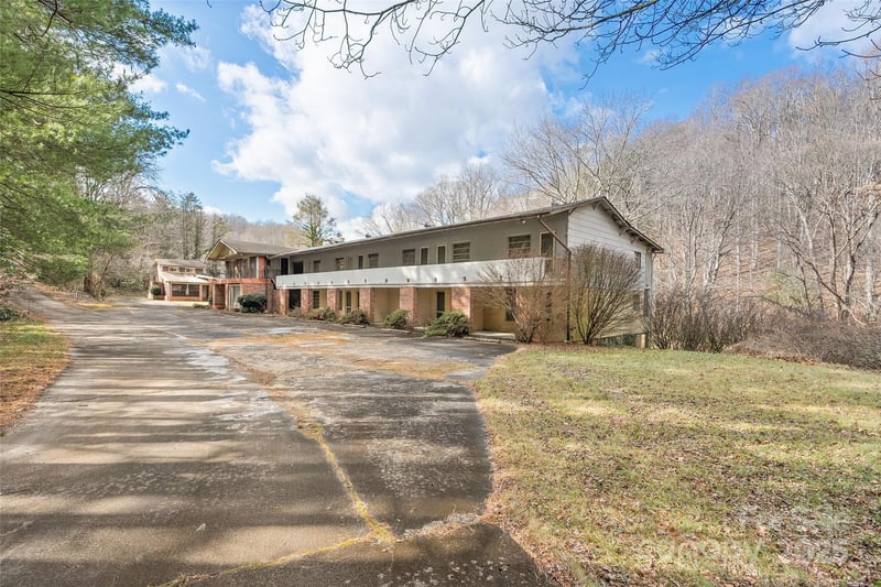 20826 Great Smoky Mountain Expressway, Waynesville, NC -  - $499,000