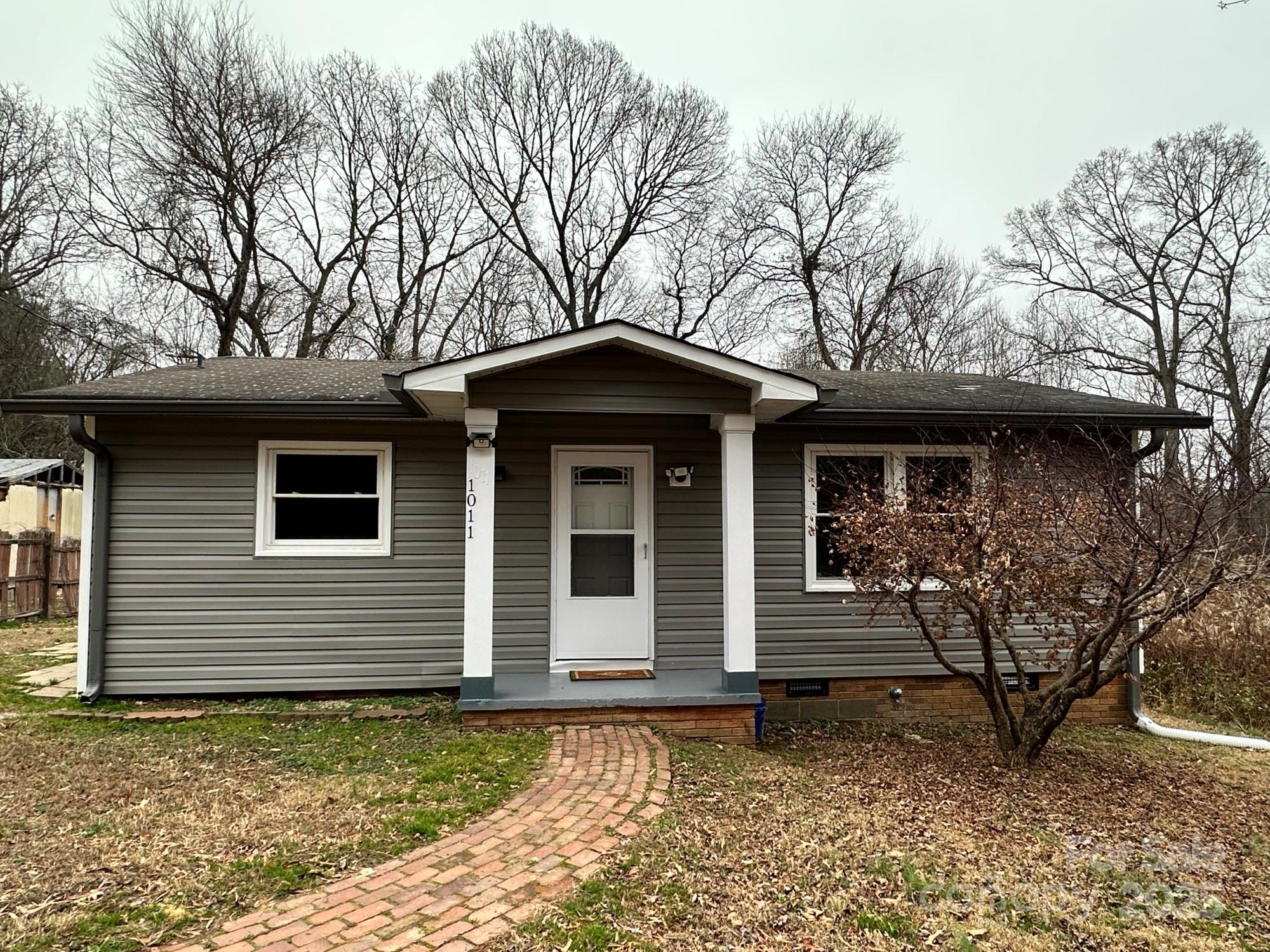 1011 Hull Street, Statesville, NC. property listing photo