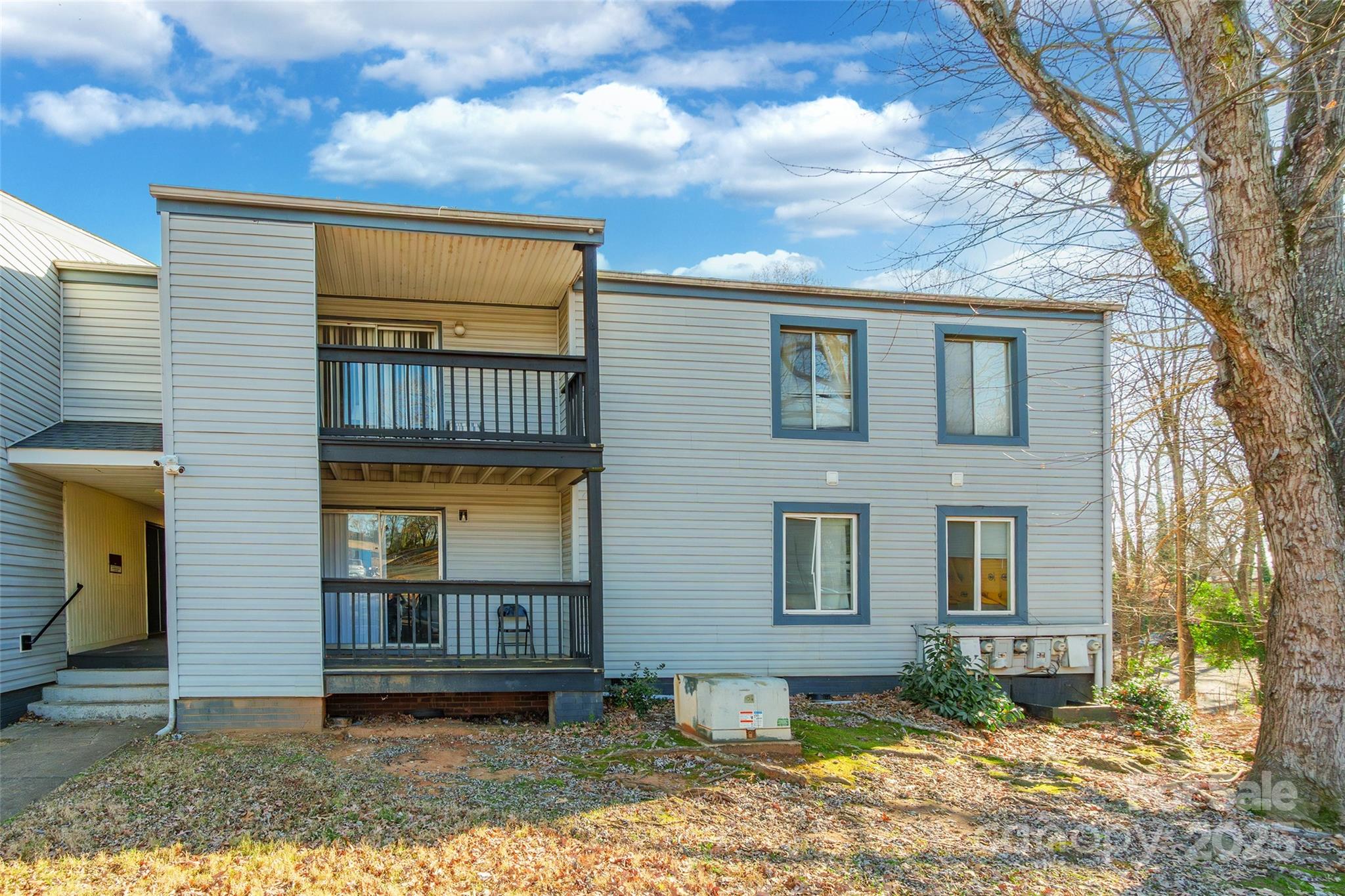 833 Farmhurst Drive, Charlotte, NC. property listing photo