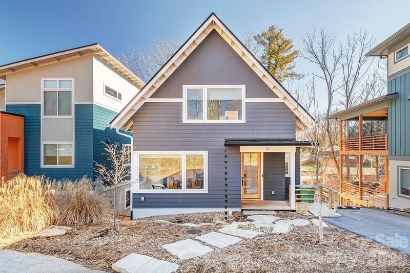 21 Orrinel Way, Asheville, NC - 4 beds, 3.5 baths, 2,746 sqft - $799,000