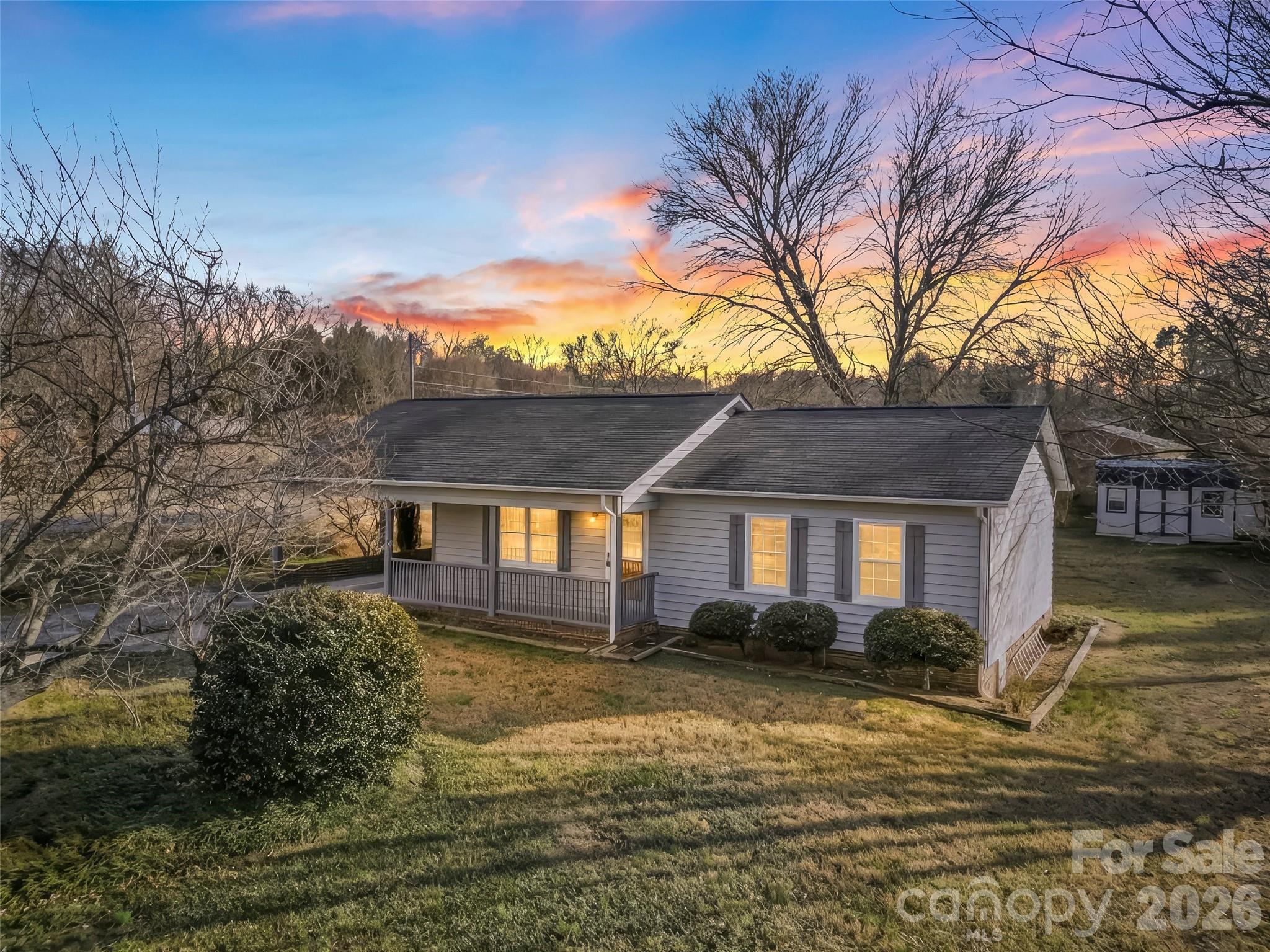 2730 33rd Avenue NE, Hickory, NC. property listing photo