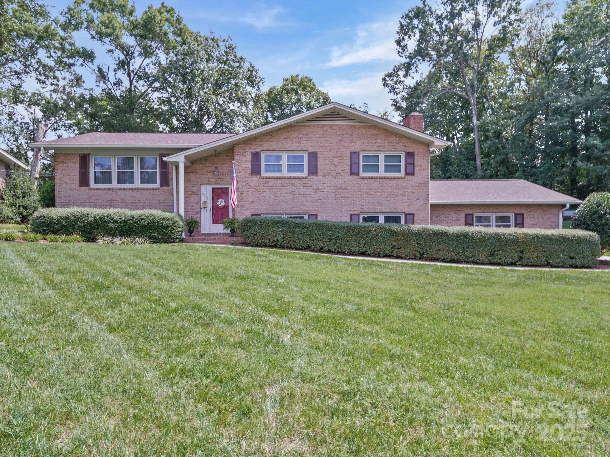 606 Brookgreen Drive, Dallas, NC. property listing photo