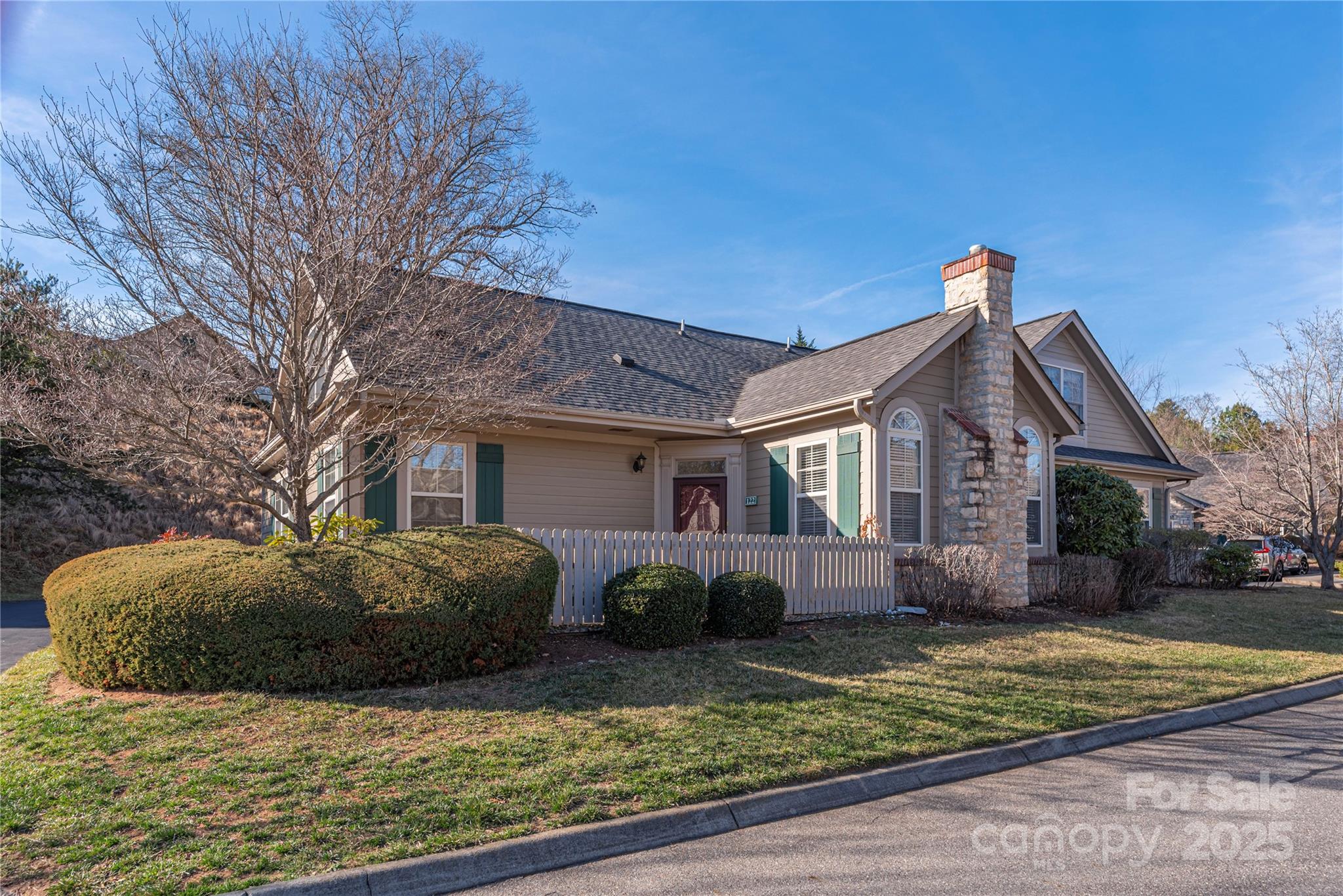 122 Outlook Circle, Swannanoa, NC. property listing photo