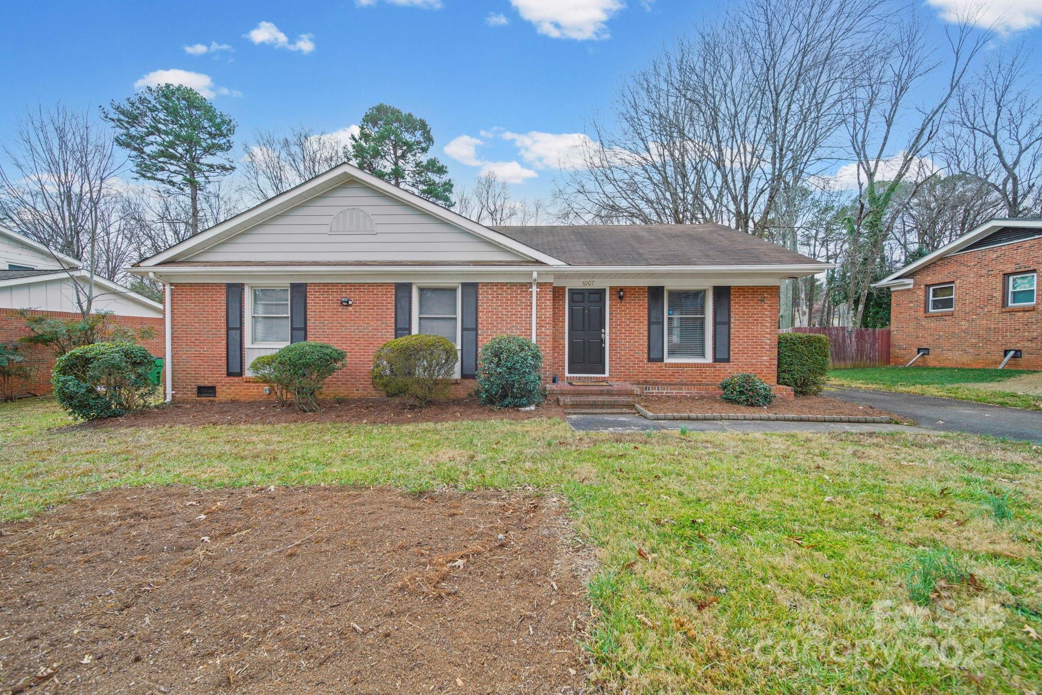 6907 Glenmoor Drive, Charlotte, NC. property listing photo