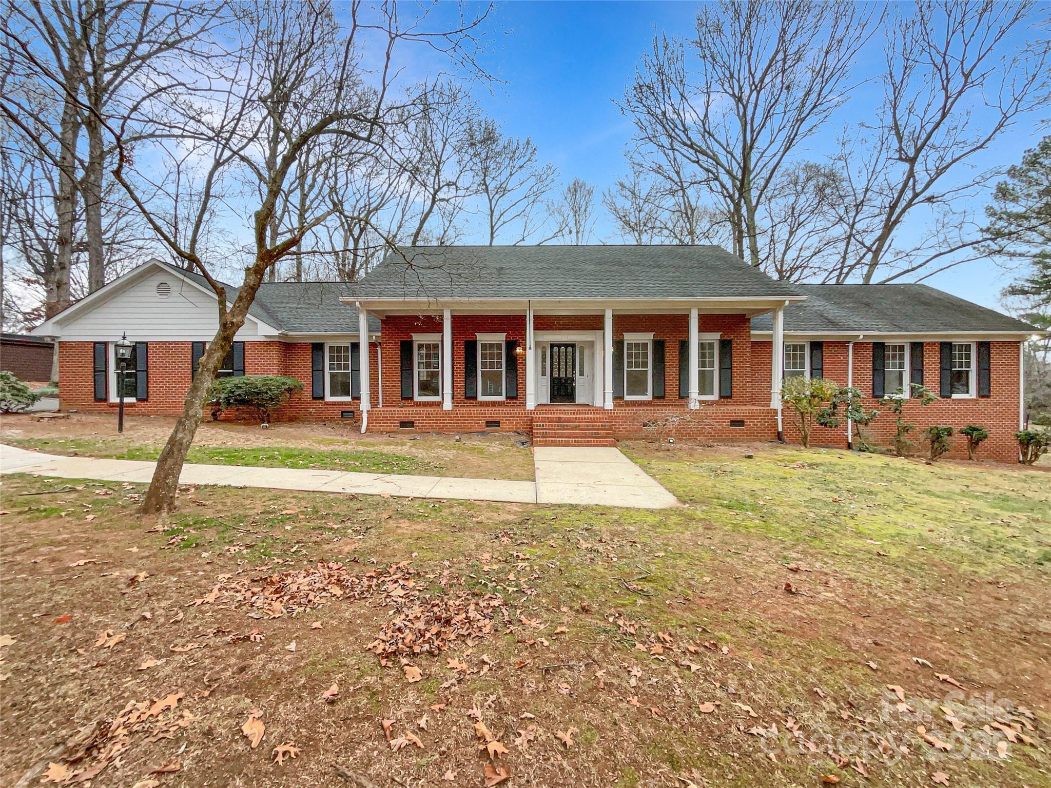 323 Glen Eagles Road E, Statesville, NC. property listing photo