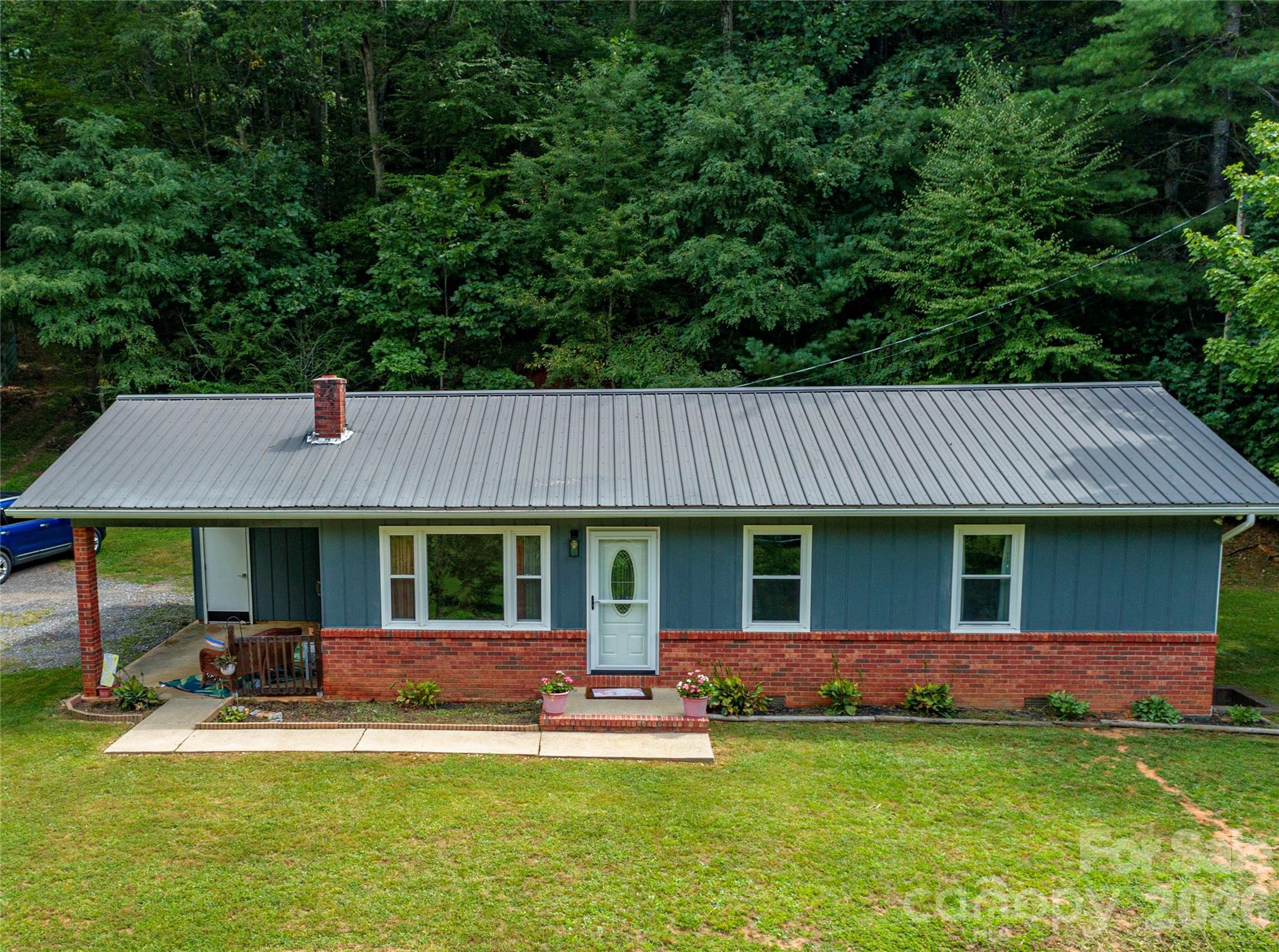 638 Three Quarter Creek Road, Burnsville, NC. property listing photo