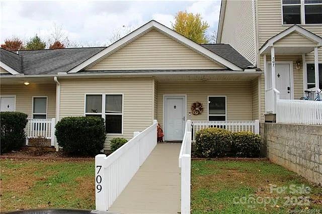 709 Villas, Asheville, NC. property listing photo