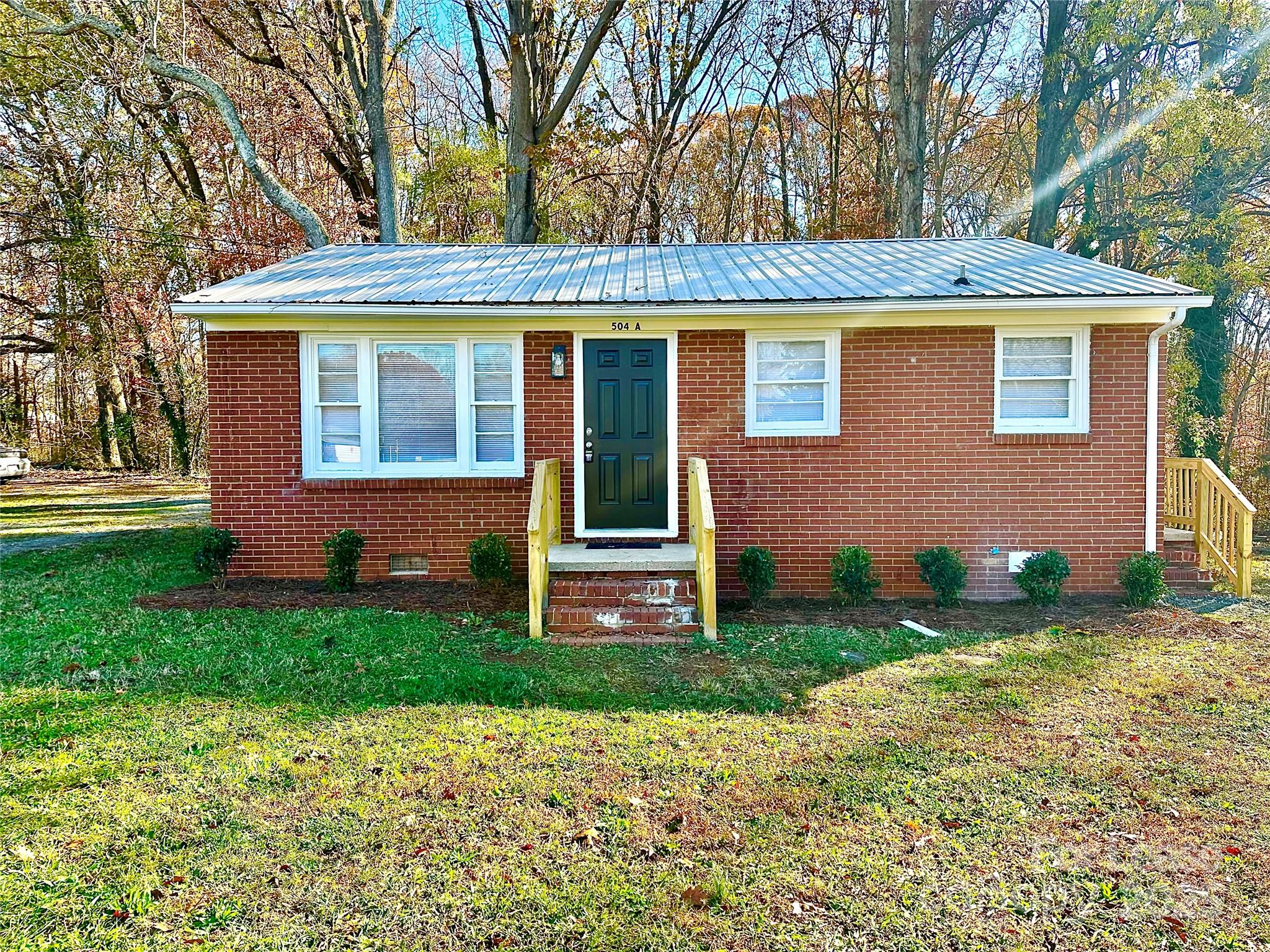 504A Moore Drive, Lexington, NC. property listing photo