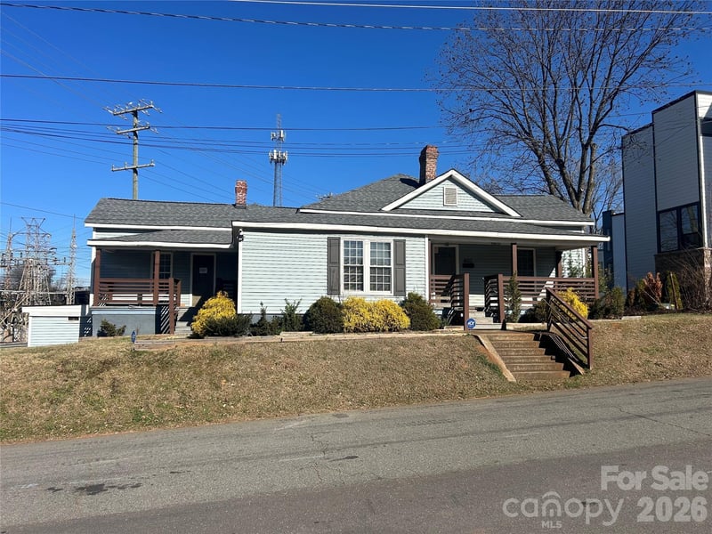 401 Charles Avenue, Charlotte, NC - 4 beds, 2 baths, 1,809 sqft - $499,000