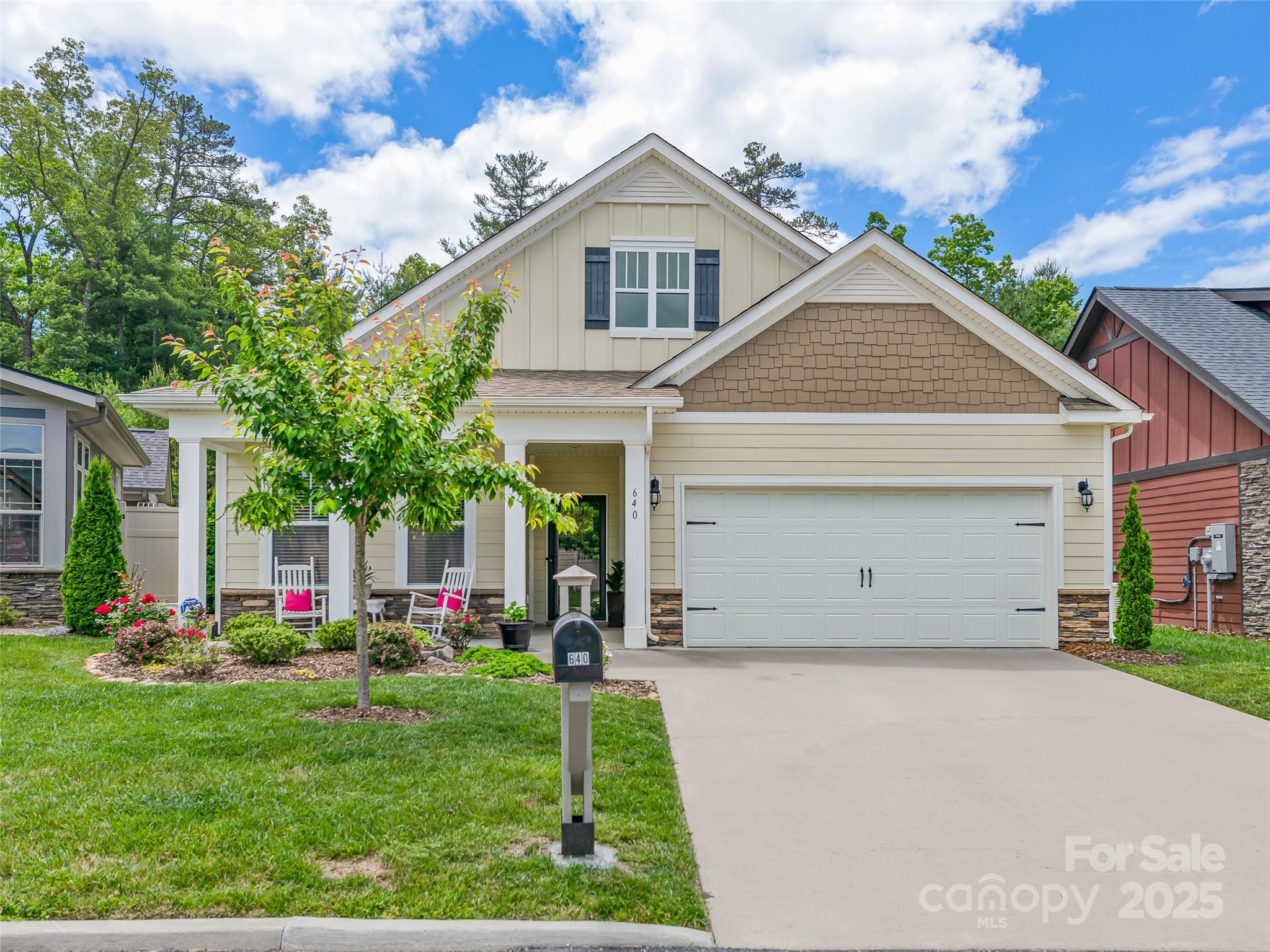640 Summerfield Place, Flat Rock, NC. property listing photo