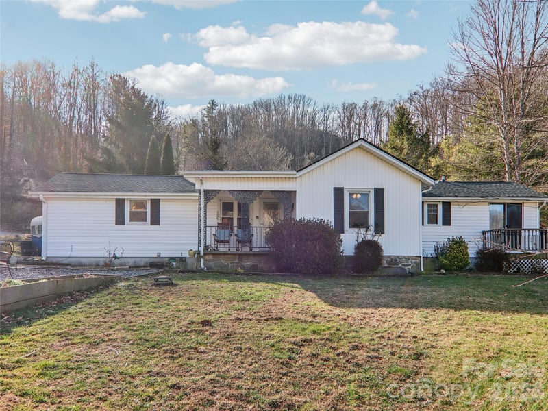 7 Landon Mountain Lane, Weaverville, NC - 3 beds, 2 baths, 1,403 sqft - $279,000