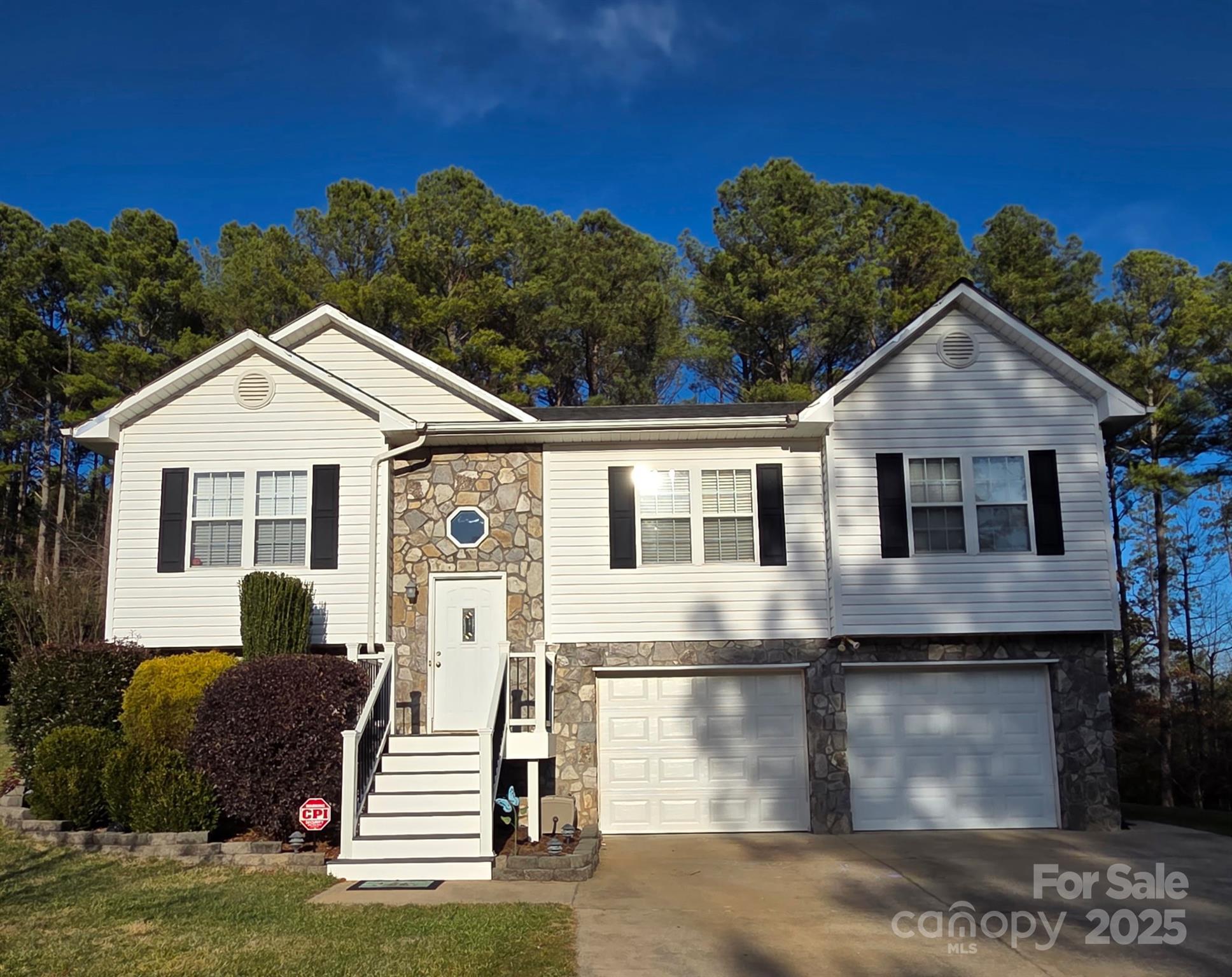 4984 Addison Lane, Hickory, NC. property listing photo