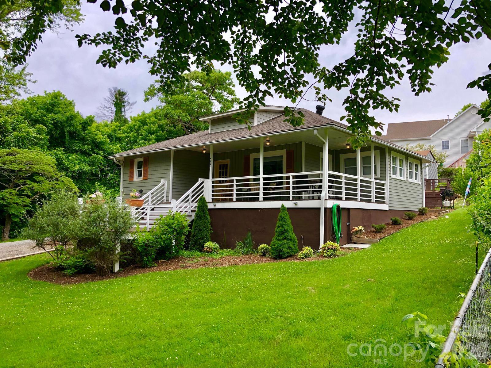 23 Maxwell Road, Asheville, NC. property listing photo