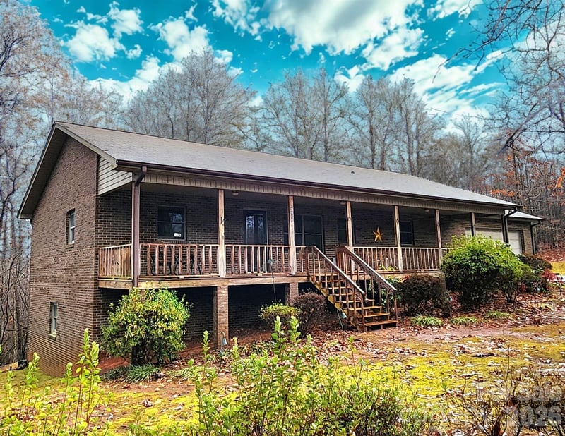 2919 Teton, Newton, NC - 2 beds, 2 baths, 1,404 sqft - $350,000