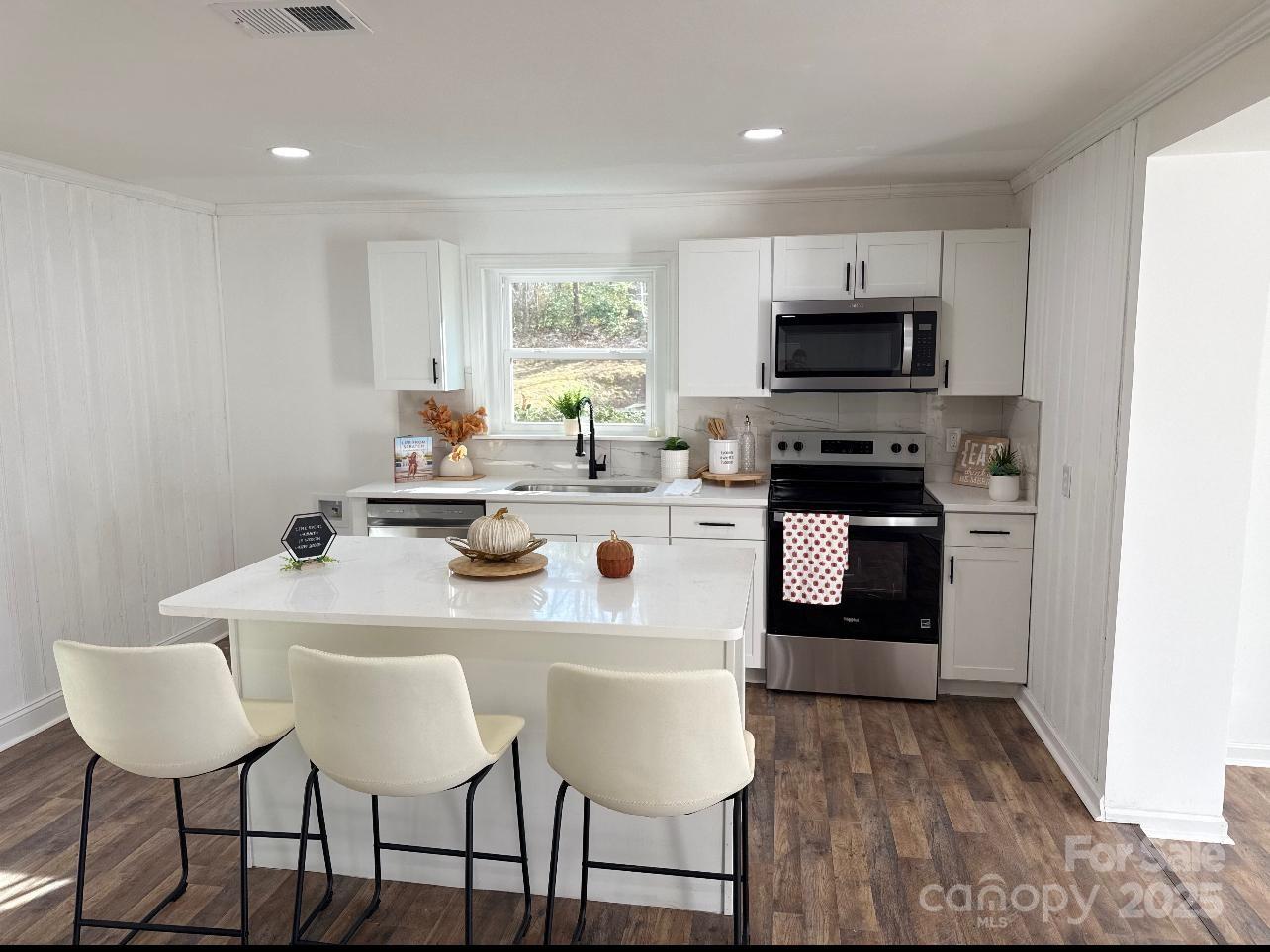 123 Riverside, Mount Holly, NC. property listing photo