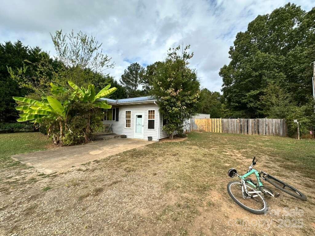 1859 Rollins, Catawba, NC. property listing photo