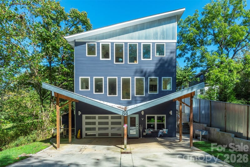 84 West, Weaverville, NC - 5 beds, 4 baths, 3,028 sqft - $799,999