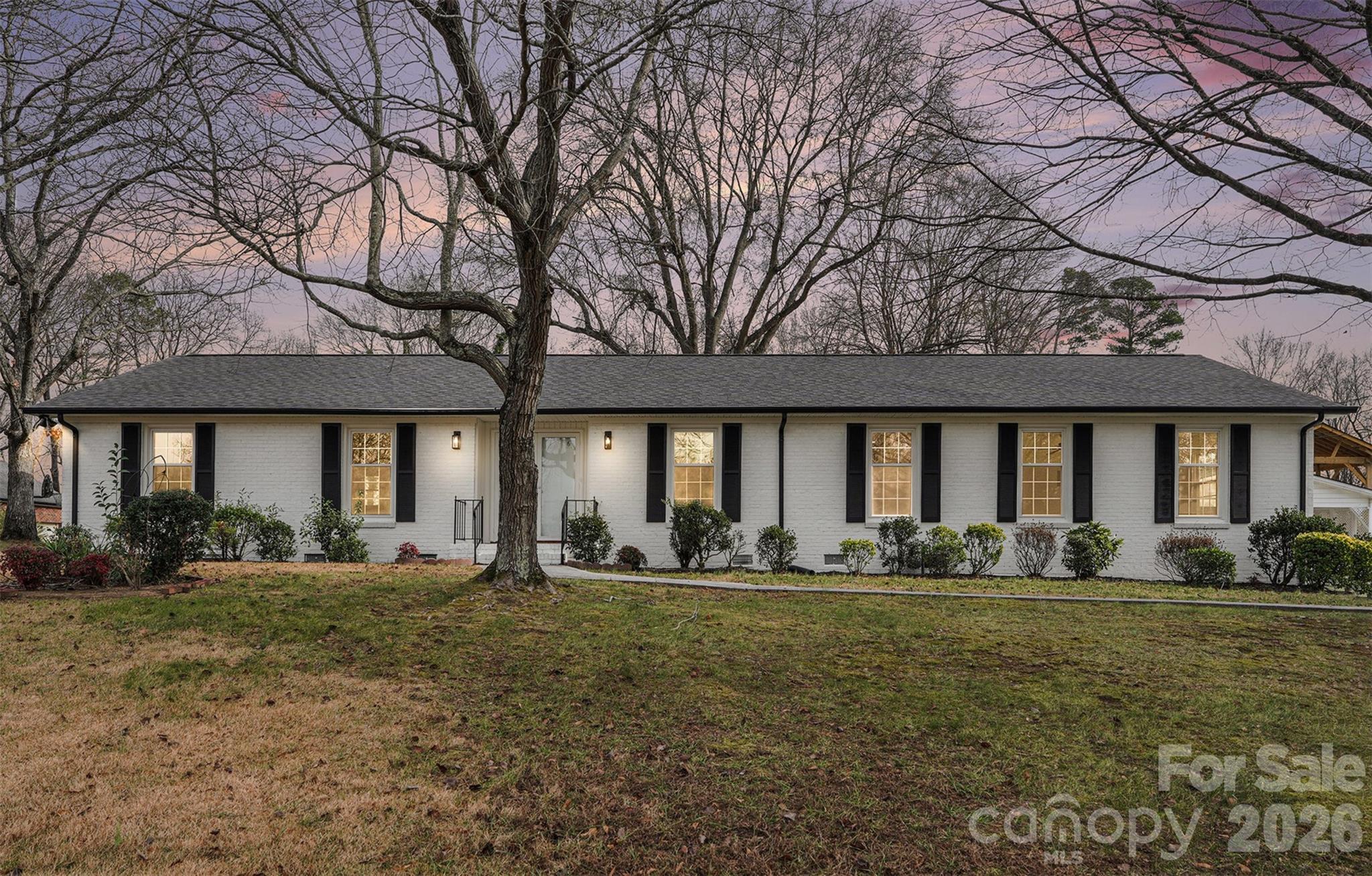 8616 Fallsdale, Charlotte, NC. property listing photo