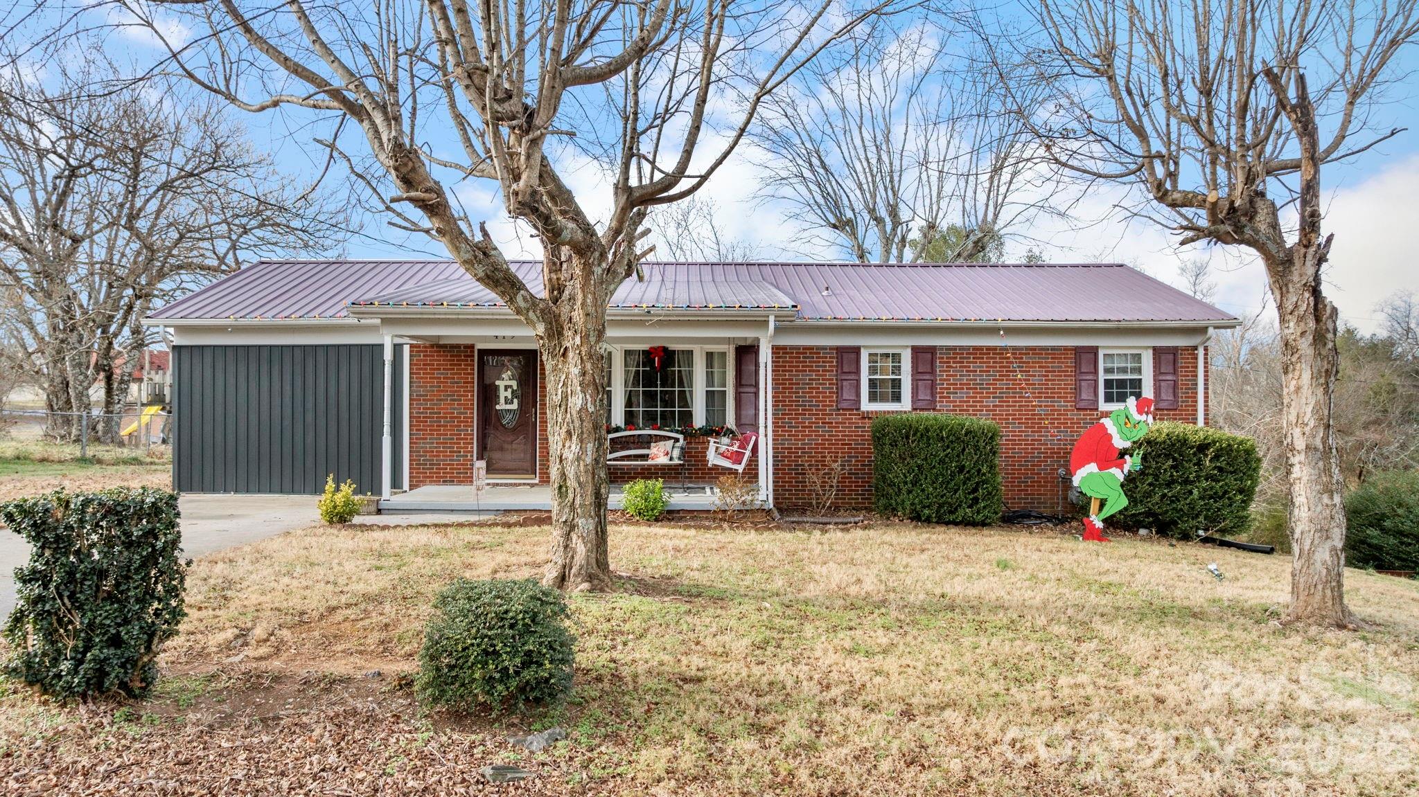 419 Hudson Heights, Hudson, NC. property listing photo