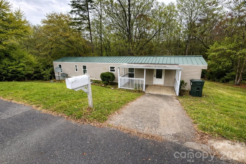 111 Cloverleaf Drive, Clover, SC - 2 beds, 2 baths, 938 sqft - $170,000