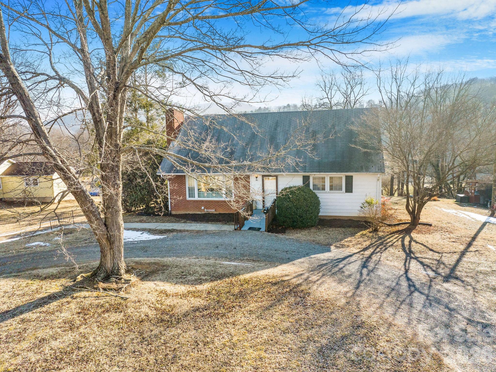 336 Onteora Boulevard, Asheville, NC. property listing photo