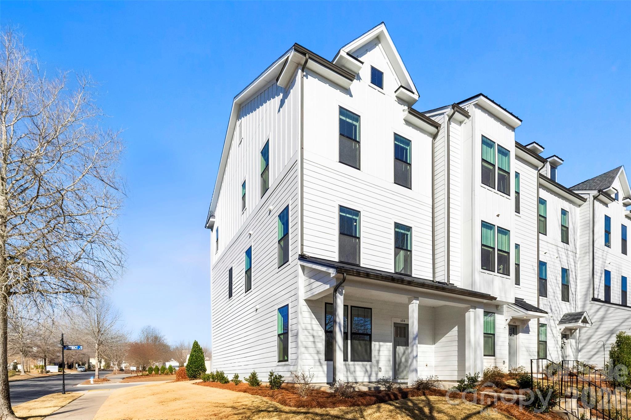 604 District Court, Fort Mill, SC. property listing photo