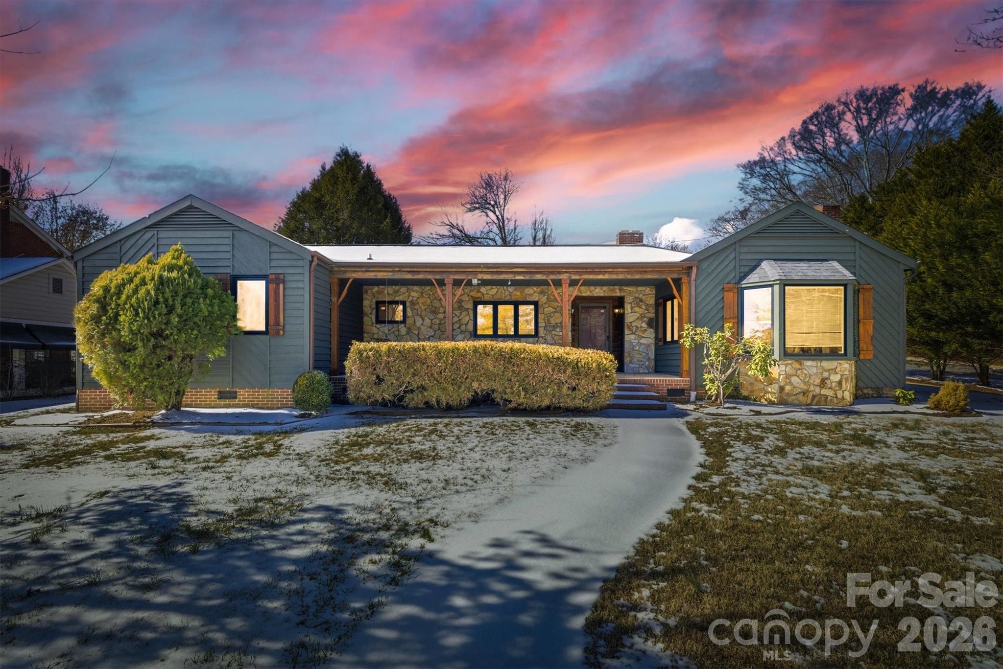 402 Pennton, Lenoir, NC. property listing photo