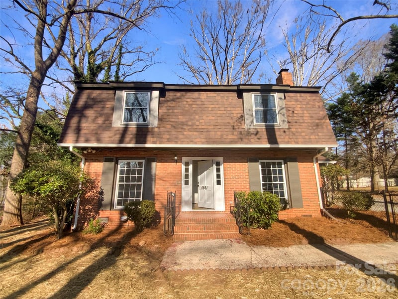 4661 Easthaven Drive, Charlotte, NC - 3 beds, 2.5 baths, 2,234 sqft - $360,000