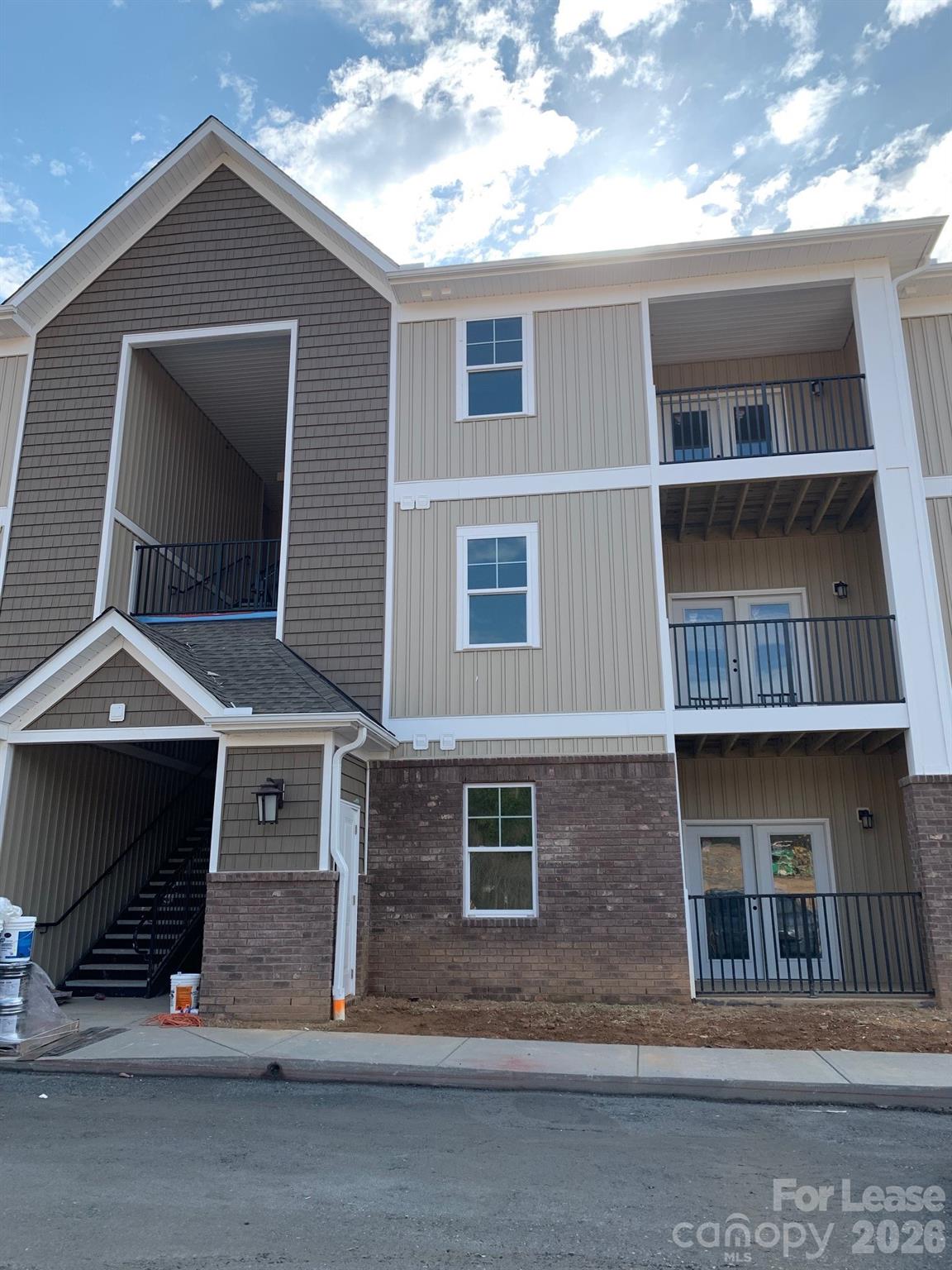 50 Riverside Drive, Hickory, NC. property listing photo