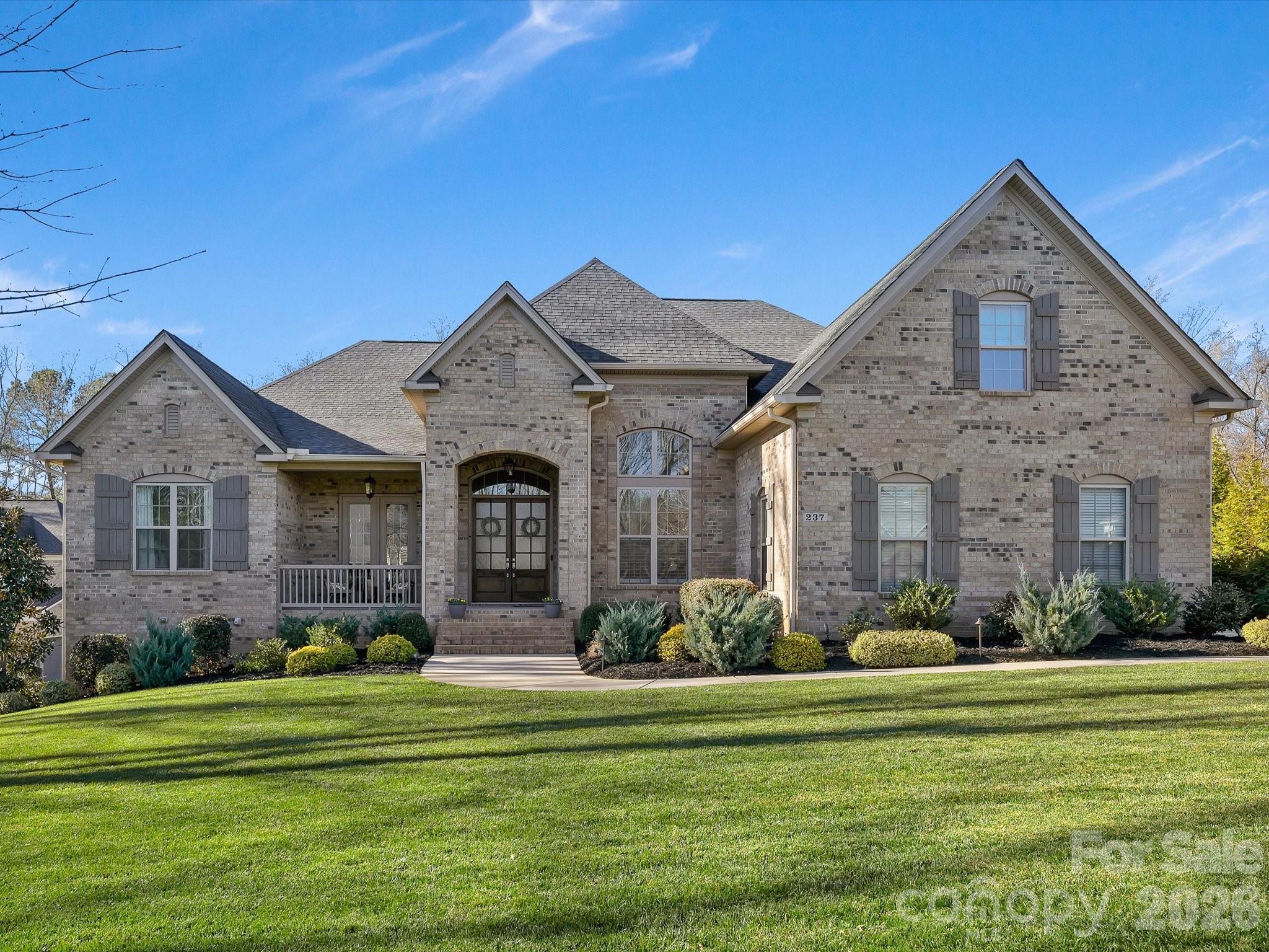 237 Wheatberry Hill Drive, Matthews, NC. property listing photo
