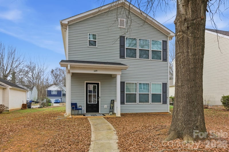 609 N Mulberry Street, Statesville, NC - 3 beds, 2.5 baths, 1,373 sqft - $263,000