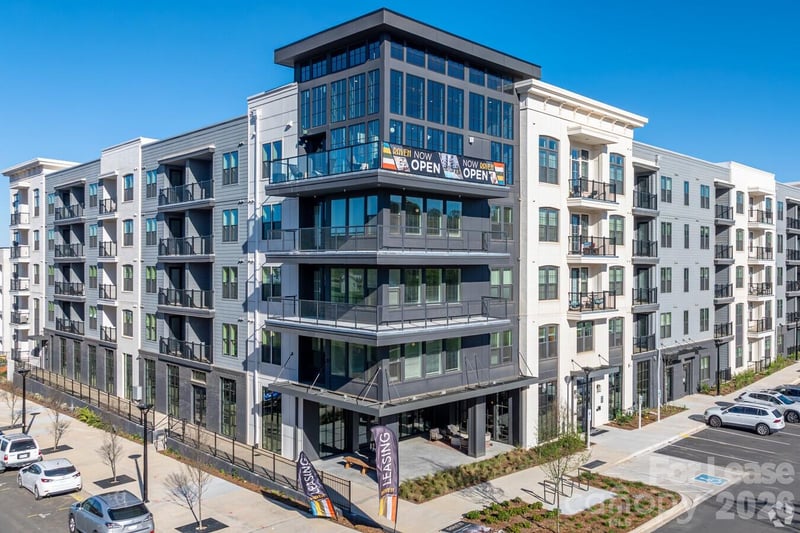 536 W Tremont Avenue A2, Charlotte, NC - 1 bed, 1 bath, 701 sqft - $2,080