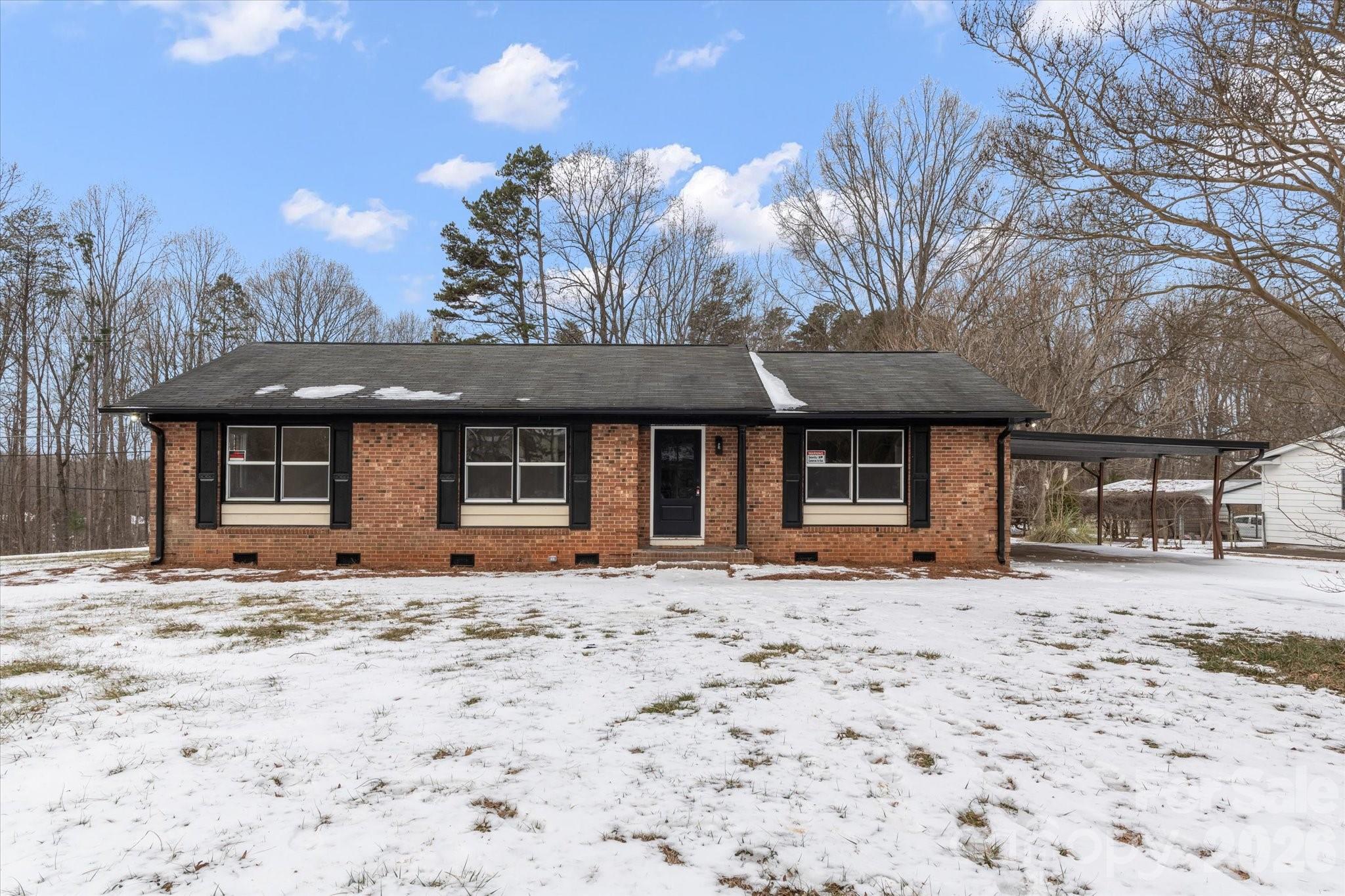 1090 Shalimar Drive, Winston Salem, NC. property listing photo