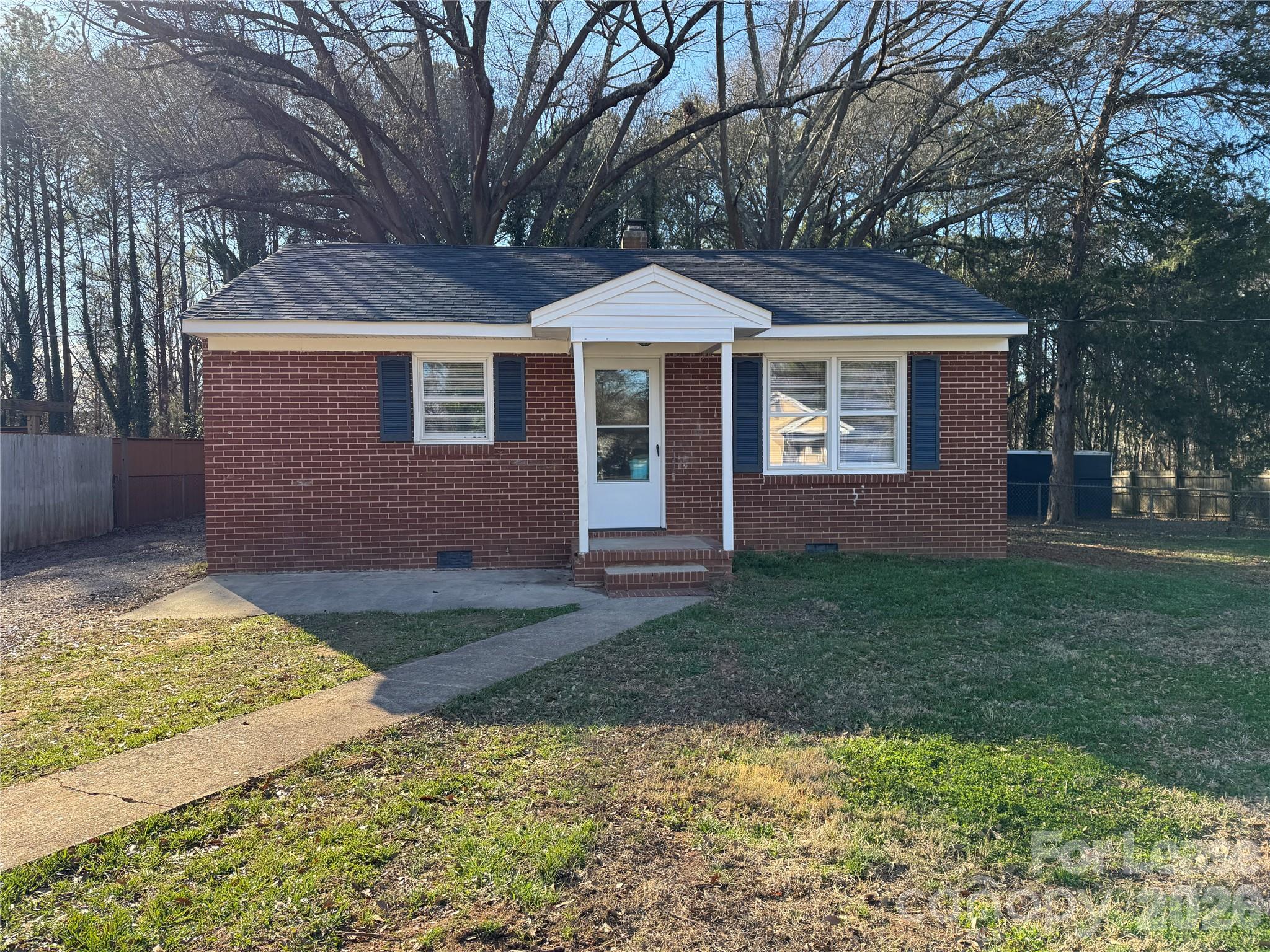 18 Barnes Drive, Belmont, NC. property listing photo
