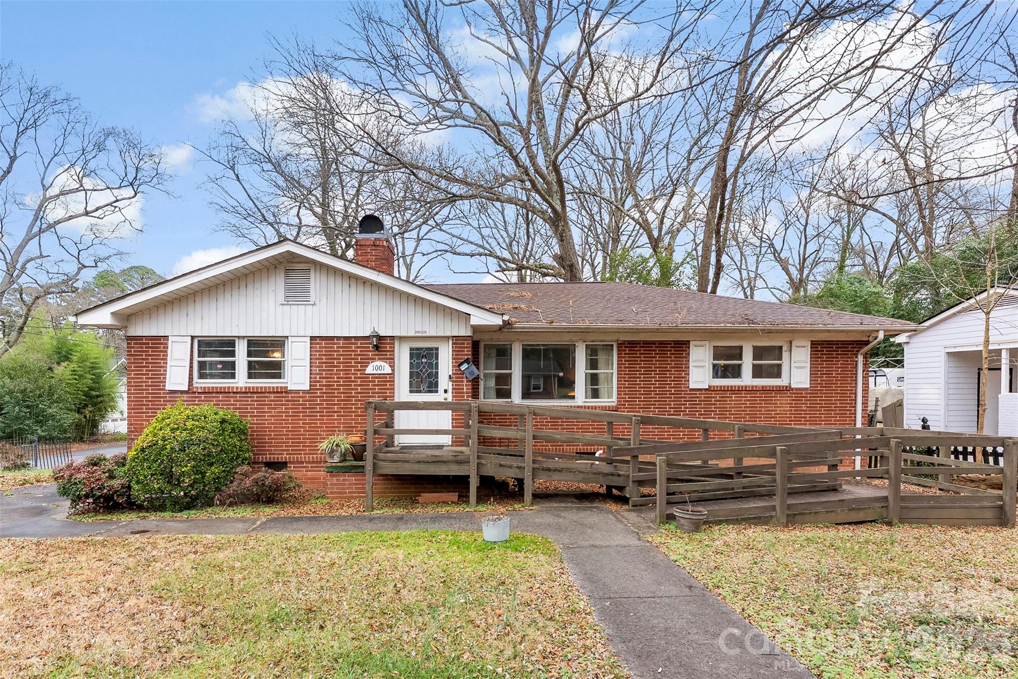 1001 Crestmere Street, Charlotte, NC. property listing photo