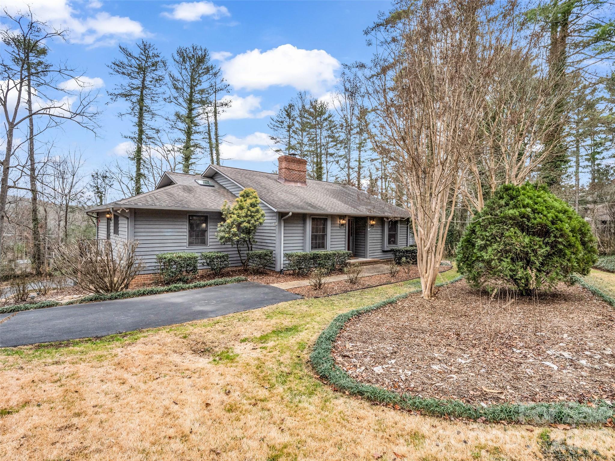 114 Kenwood Drive, Hendersonville, NC. property listing photo