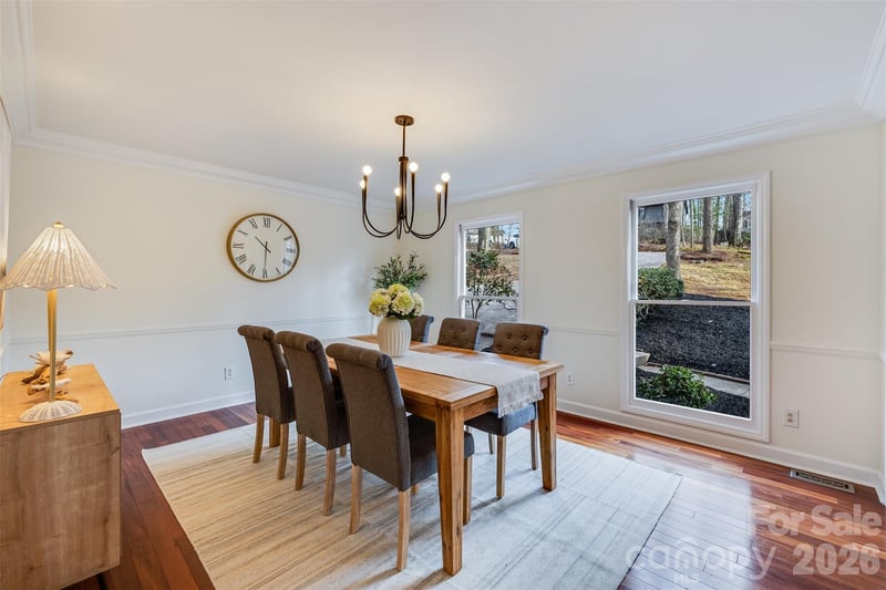 8 Hickory Ridge Court, Lake Wylie, SC - 4 beds, 3 baths, 2,724 sqft - $539,000