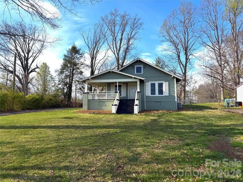 112 Myrtle Street, Morganton, NC - 3 beds, 2 baths, 1,374 sqft - $244,999
