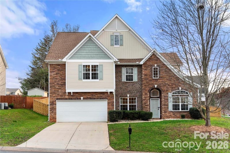 831 Irish Green, Clover, SC - 4 beds, 3 baths, 3,451 sqft - $594,900