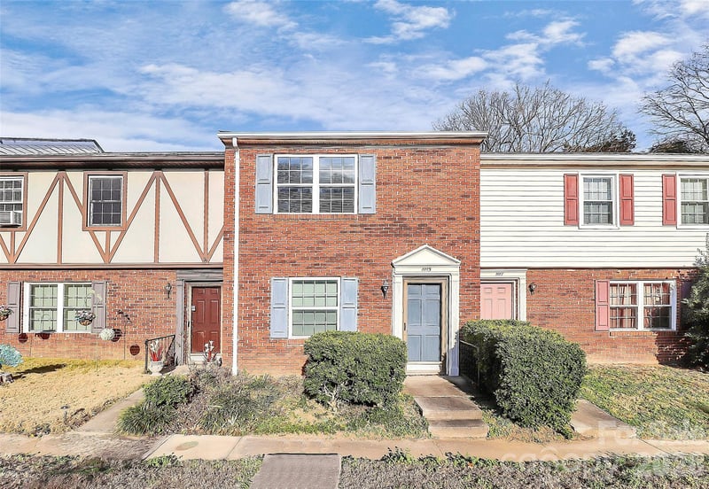 11115 Park Road, Charlotte, NC - 2 beds, 1.5 baths, 1,101 sqft - $205,000