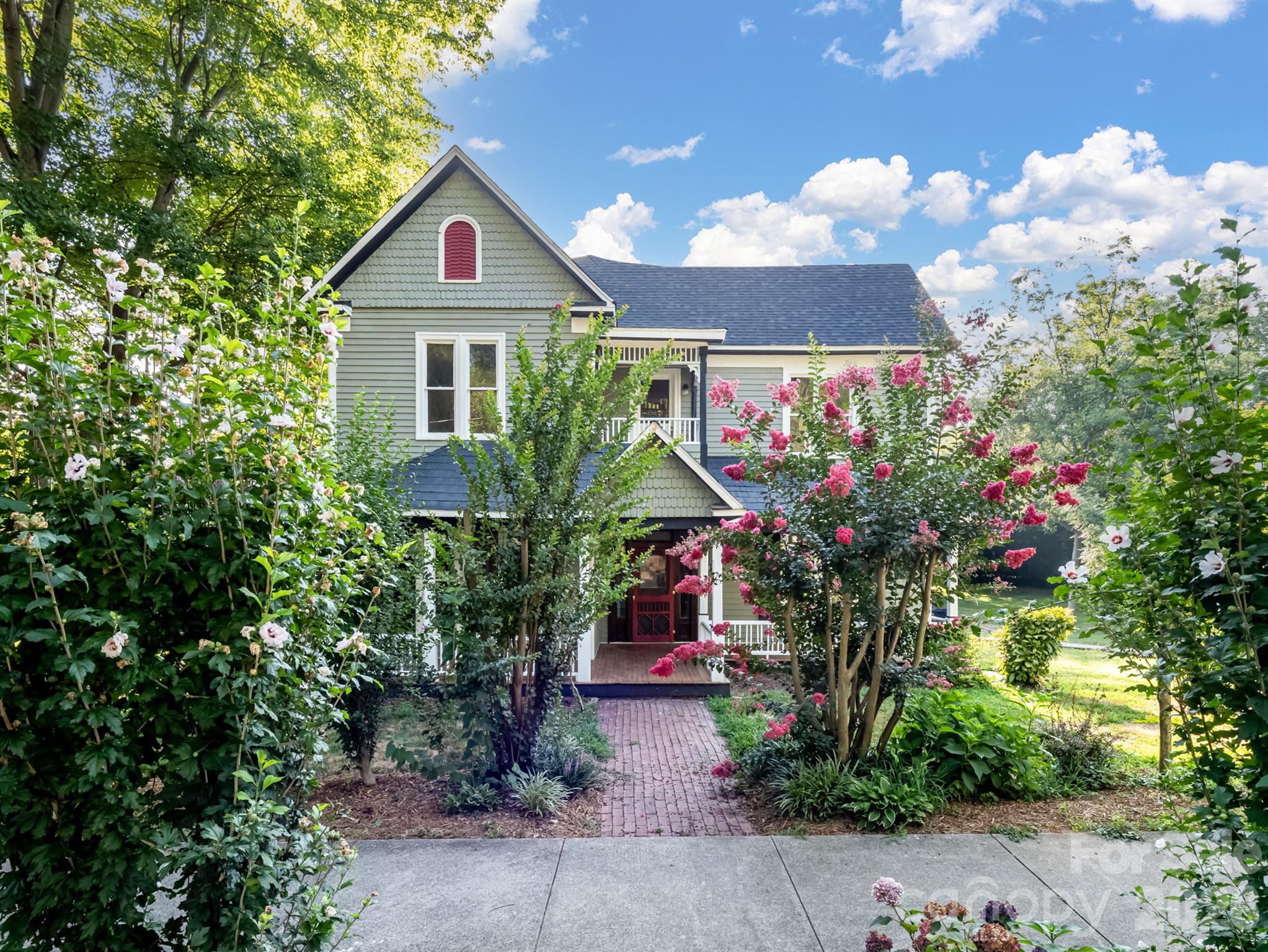 613 S Mulberry Street, Statesville, NC. property listing photo