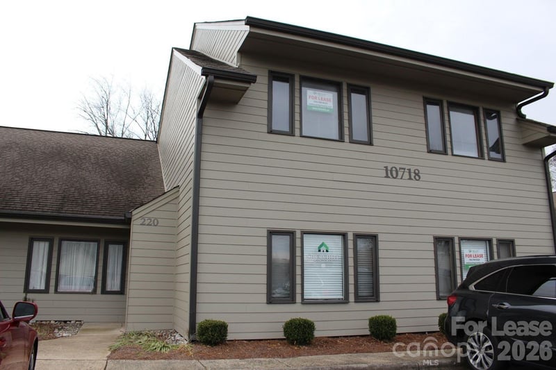 10718 Carmel Commons Boulevard Apt 230, Charlotte, NC -  - $2,300