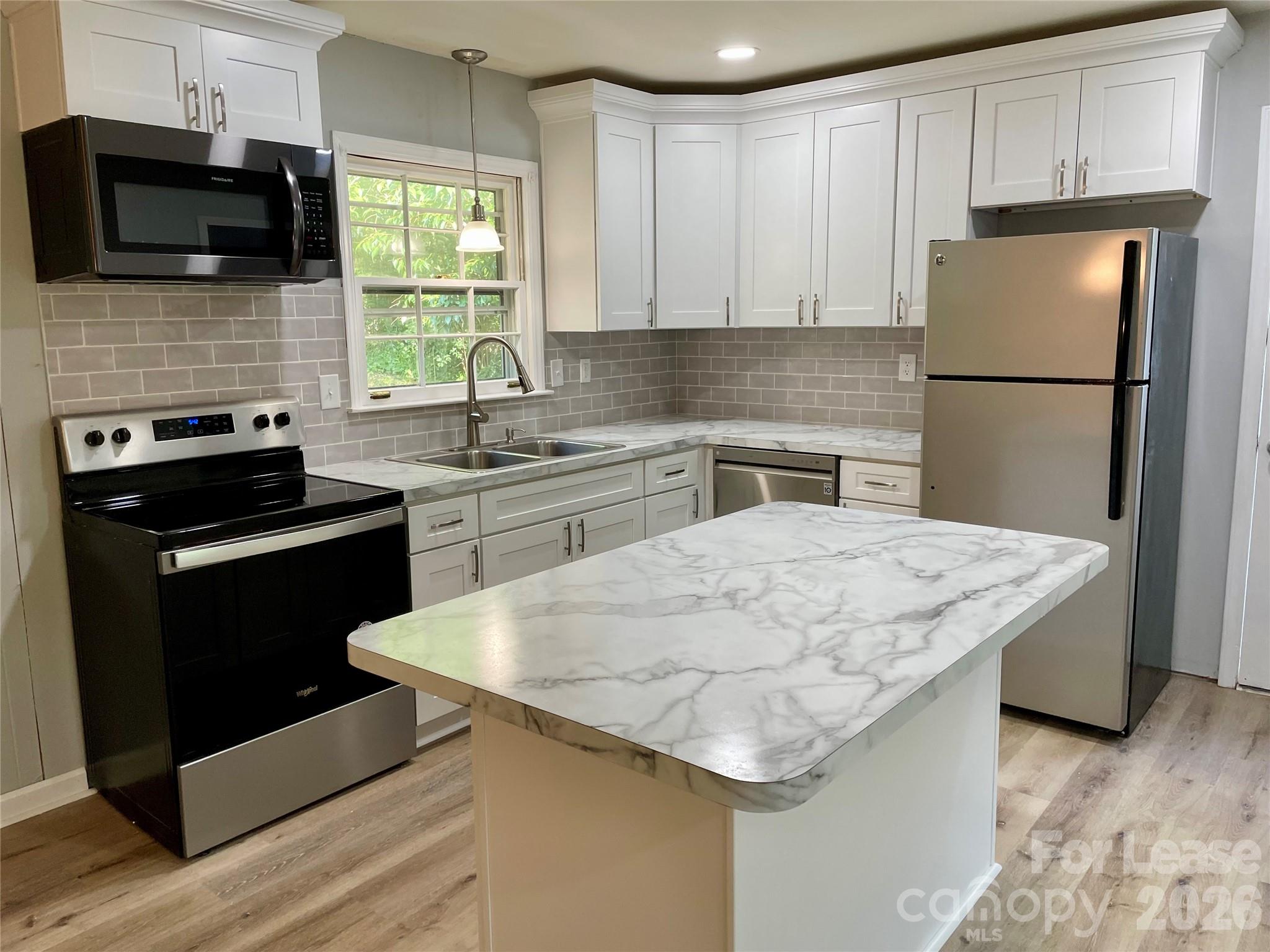 819 Markwell Drive, Matthews, NC. property listing photo