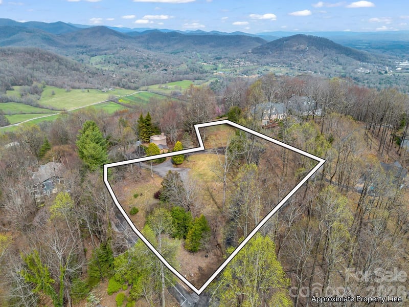 5 Chestnut Top Circle, Mills River, NC -  - $179,000